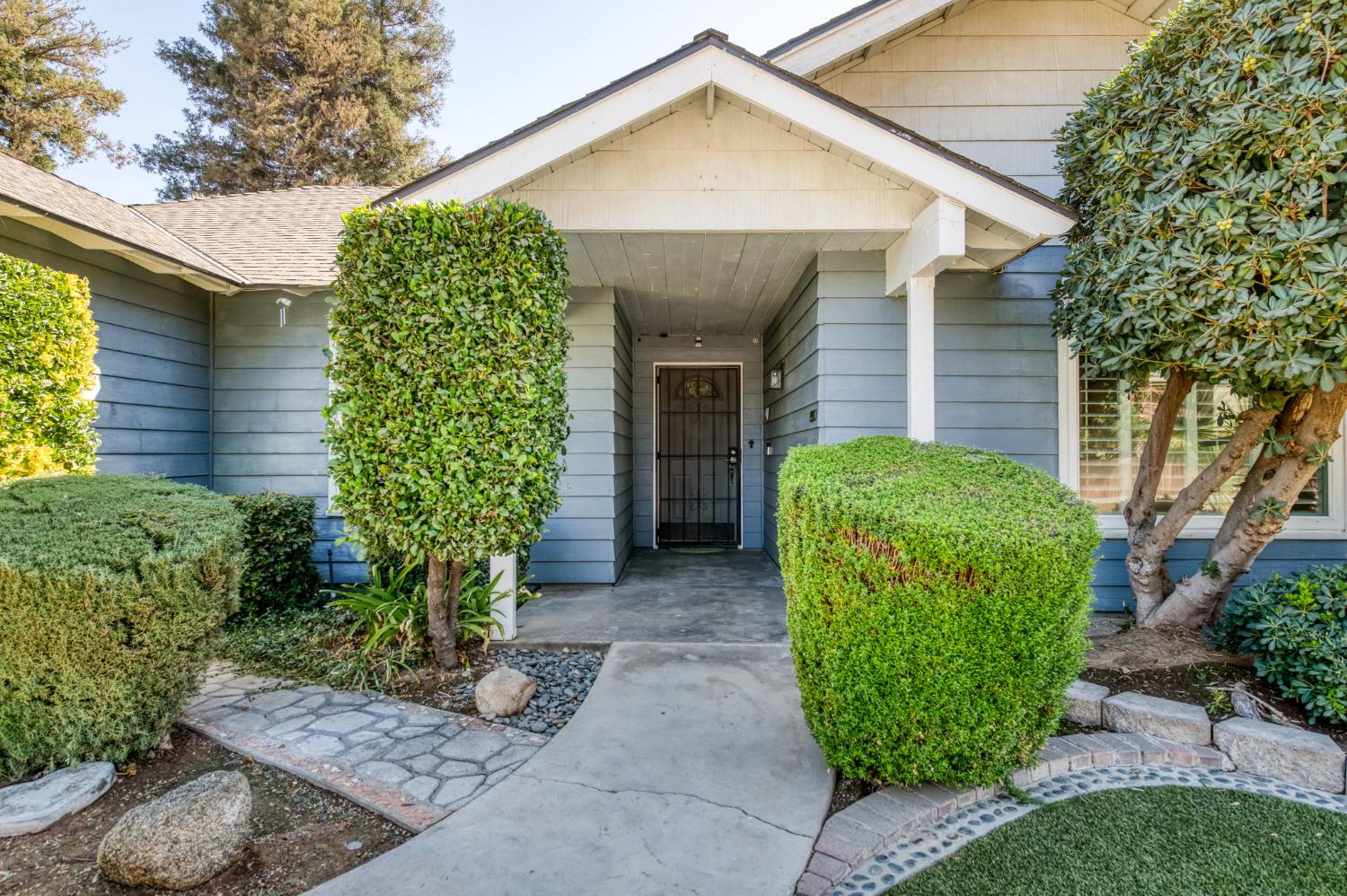 6662 N Brunswick Ave, Fresno, CA 93722
