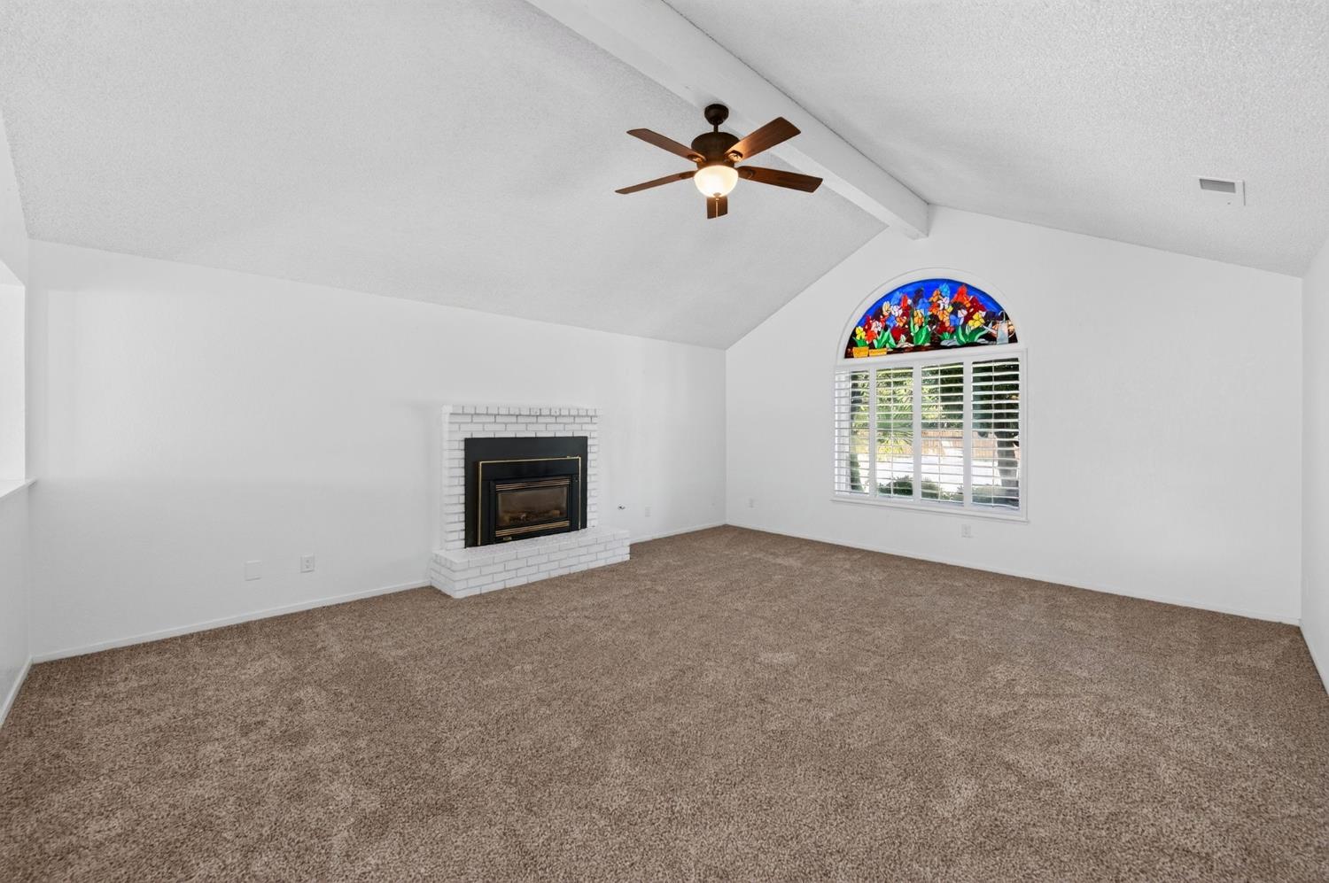 6662 N Brunswick Ave, Fresno, CA 93722