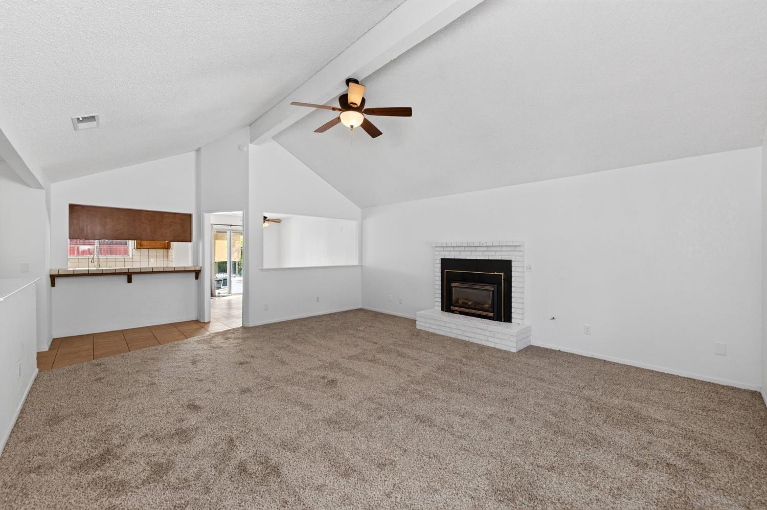 6662 N Brunswick Ave, Fresno, CA 93722