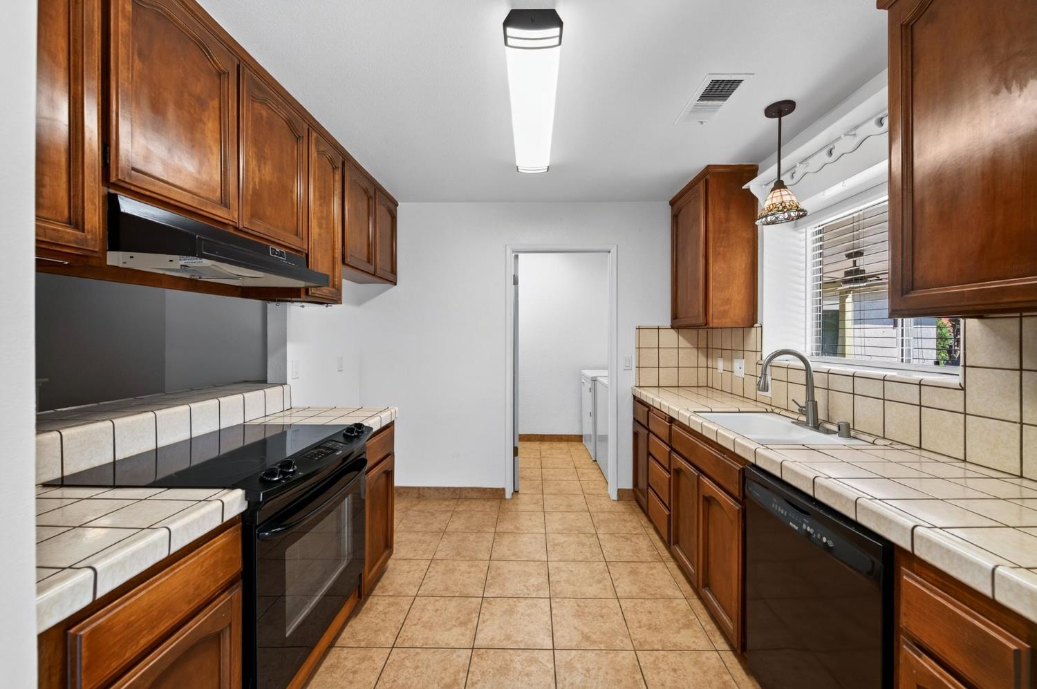 6662 N Brunswick Ave, Fresno, CA 93722