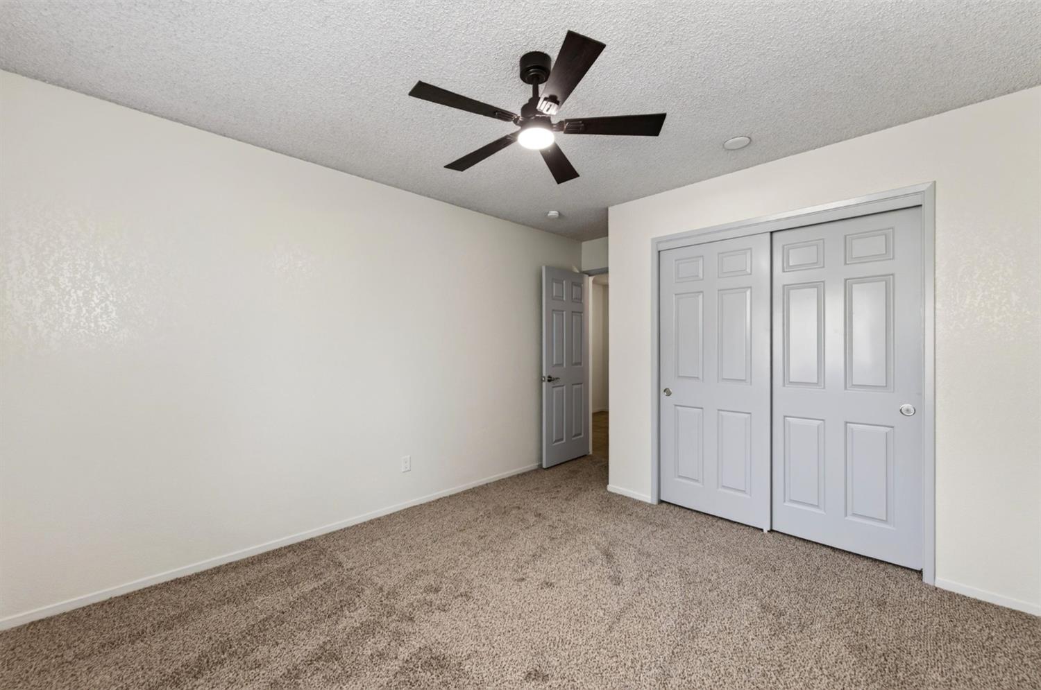 6662 N Brunswick Ave, Fresno, CA 93722