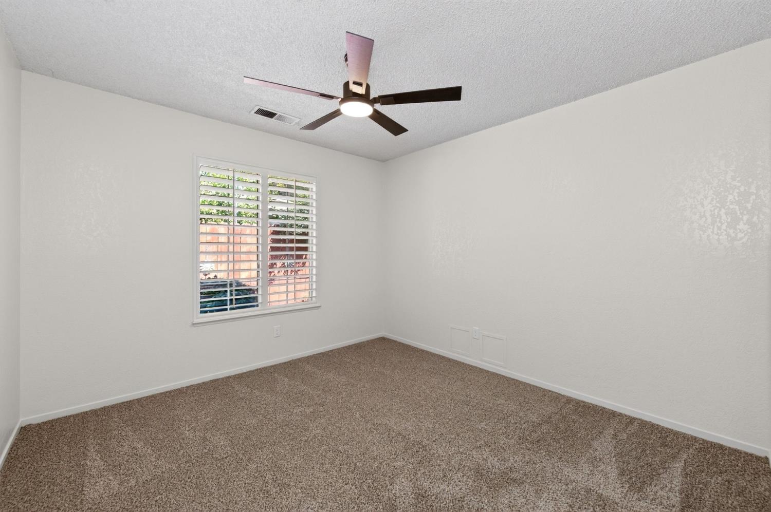 6662 N Brunswick Ave, Fresno, CA 93722