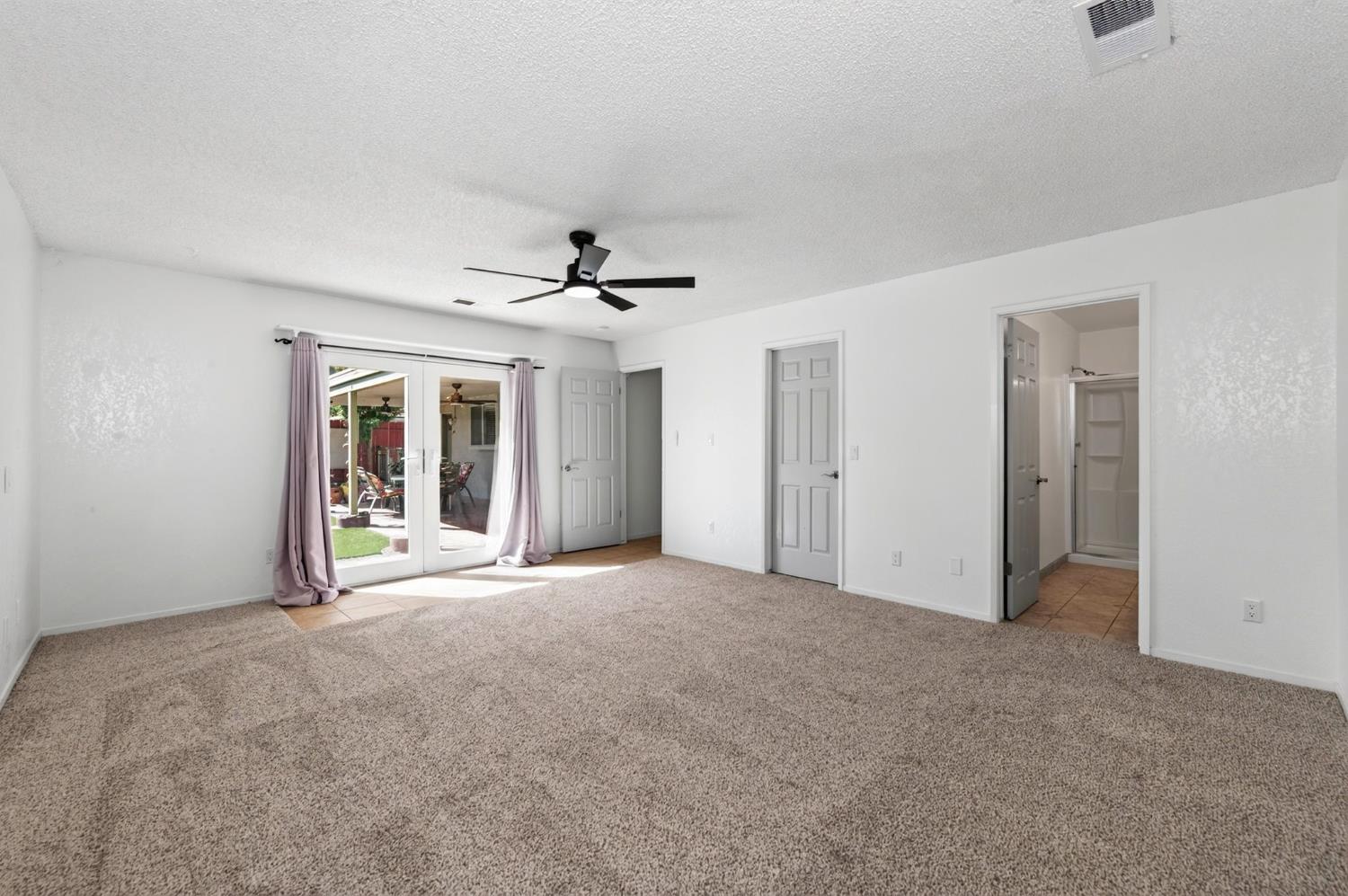 6662 N Brunswick Ave, Fresno, CA 93722