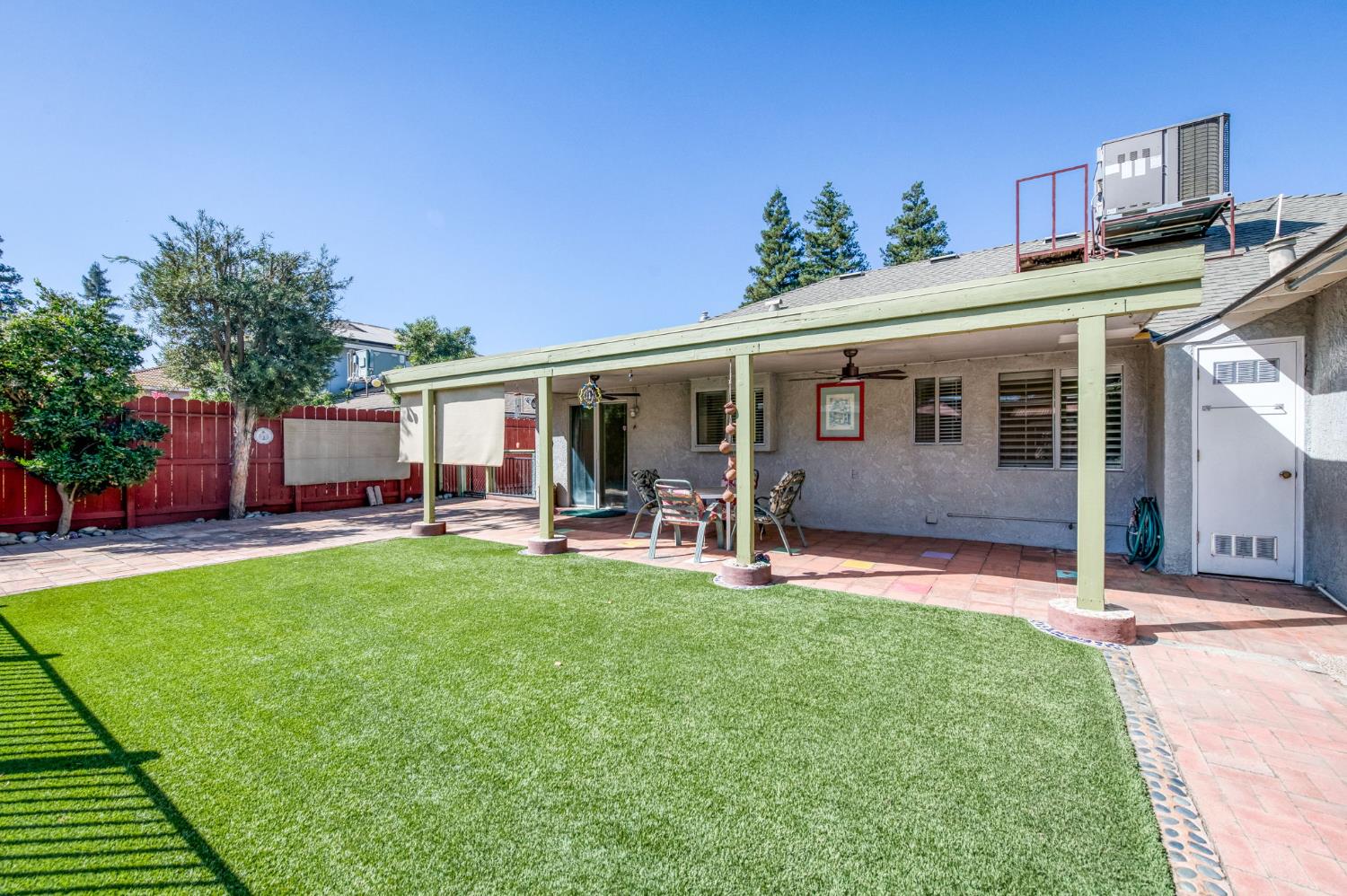 6662 N Brunswick Ave, Fresno, CA 93722