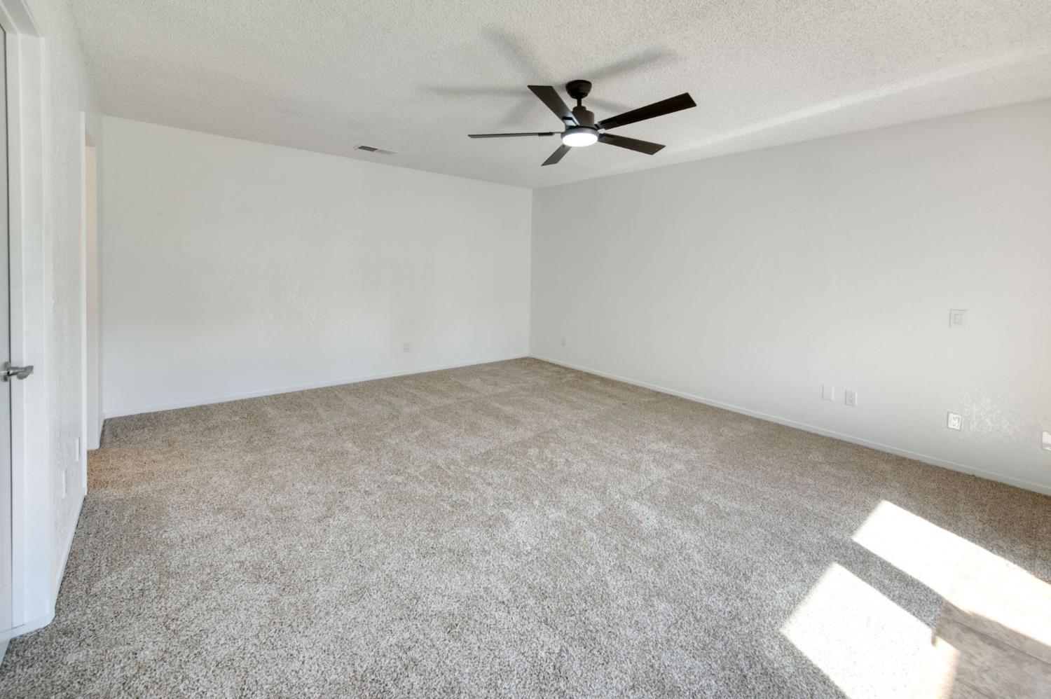 6662 N Brunswick Ave, Fresno, CA 93722