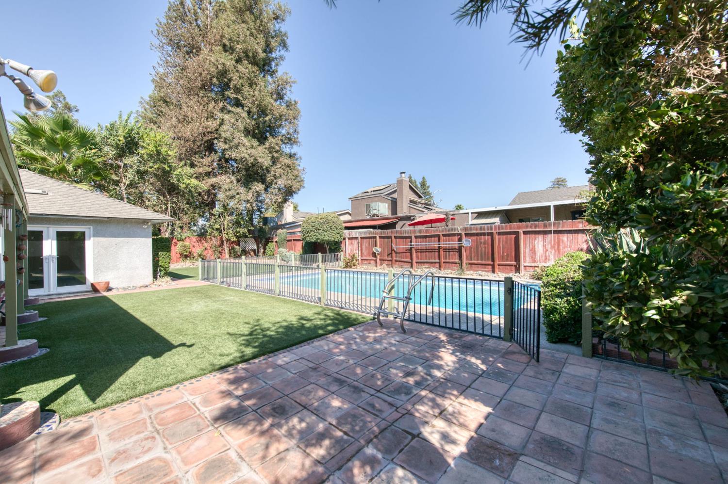 6662 N Brunswick Ave, Fresno, CA 93722