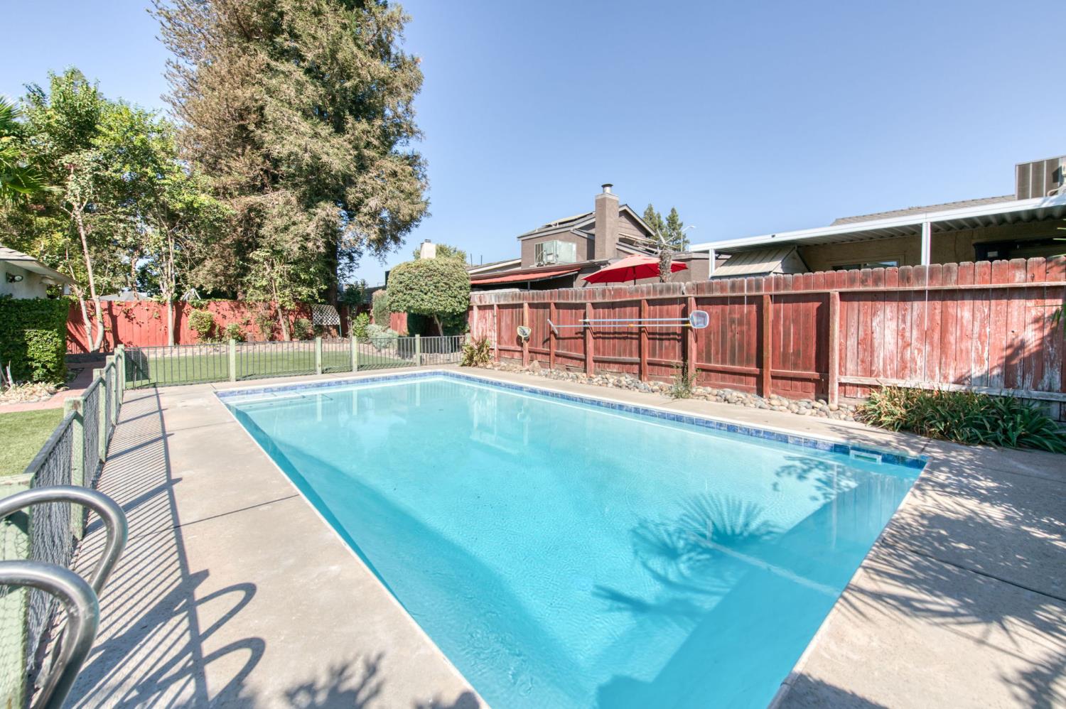 6662 N Brunswick Ave, Fresno, CA 93722