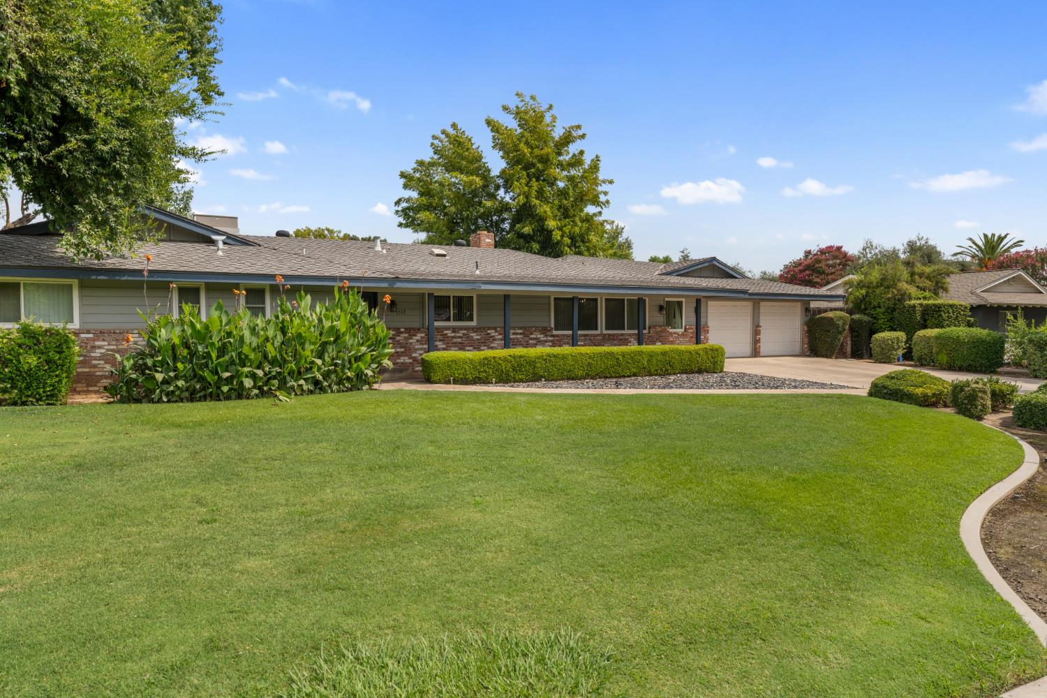1512 W San Jose, Fresno, CA 93711