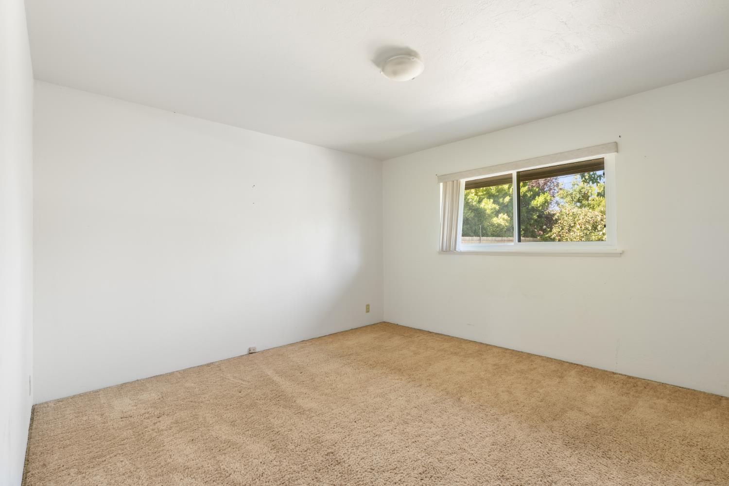 1512 W San Jose, Fresno, CA 93711