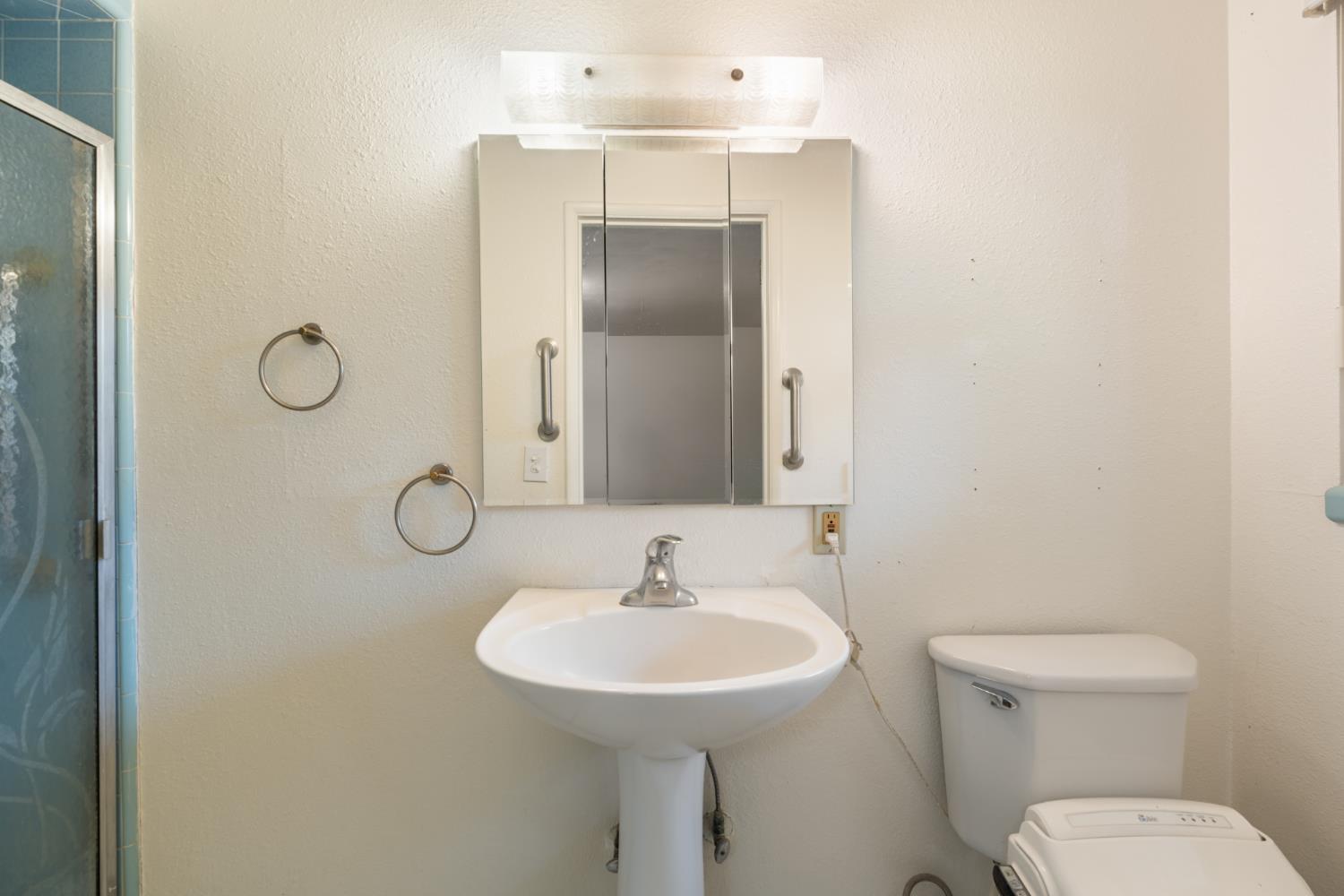 1512 W San Jose, Fresno, CA 93711