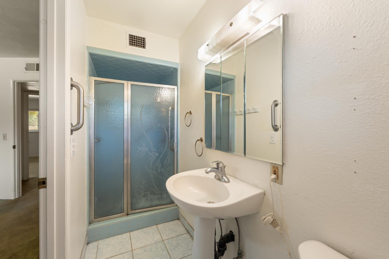 1512 W San Jose, Fresno, CA 93711