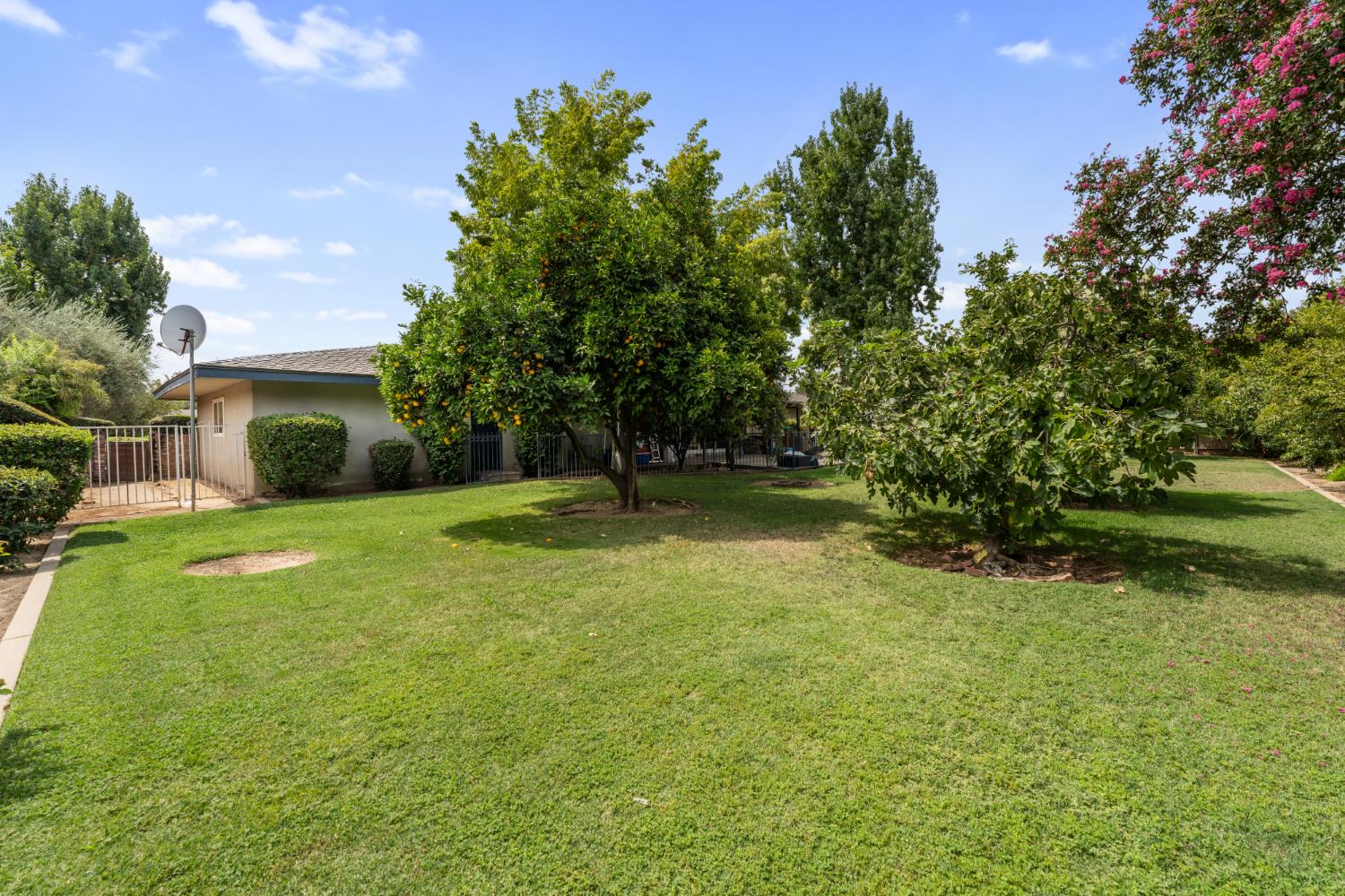 1512 W San Jose, Fresno, CA 93711