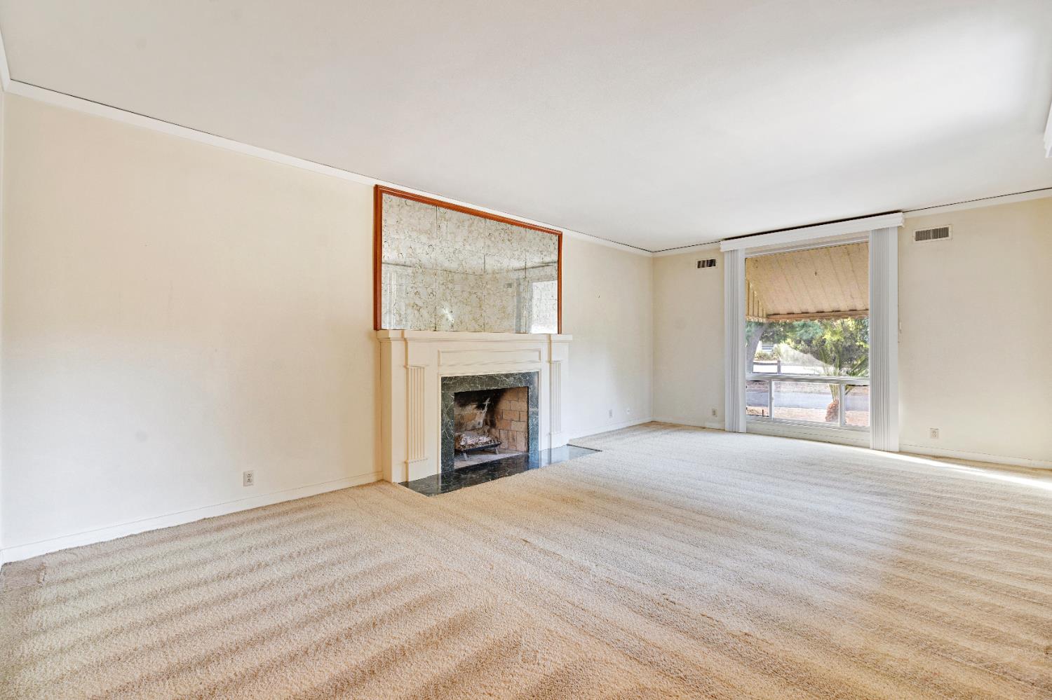 5309 E White Ave, Fresno, CA 93727