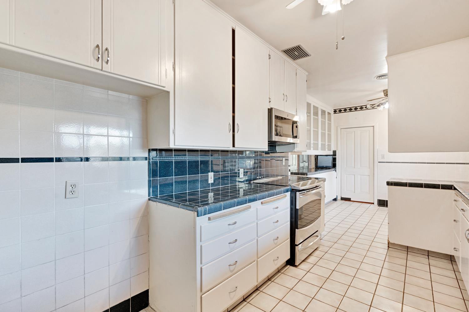 5309 E White Ave, Fresno, CA 93727