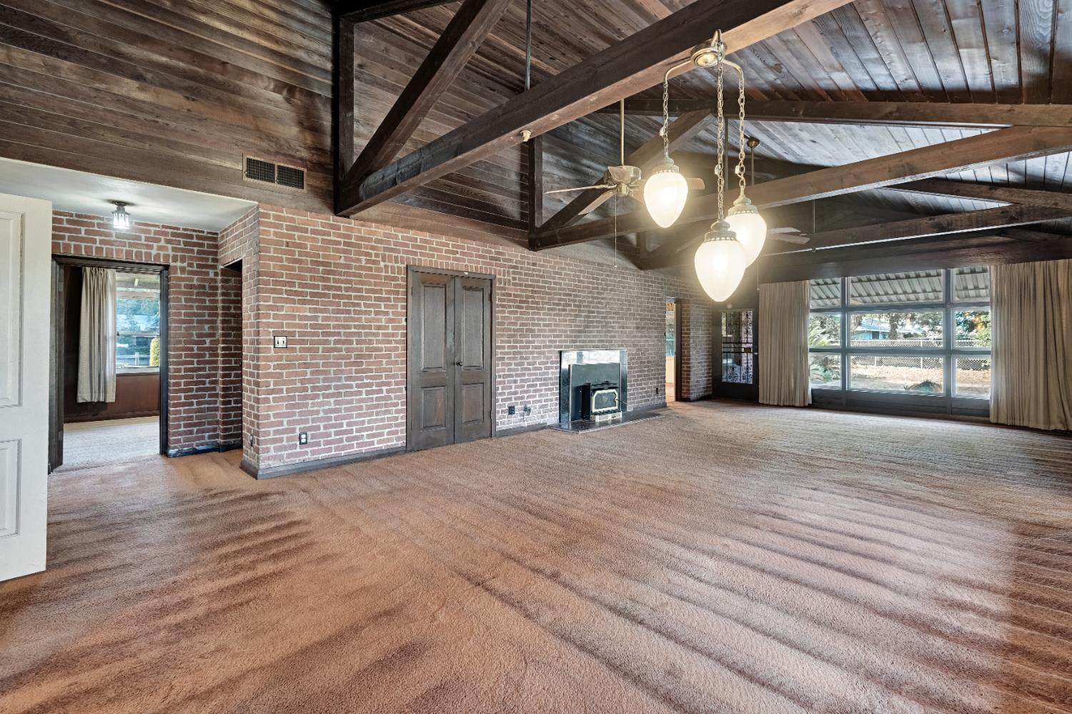 5309 E White Ave, Fresno, CA 93727