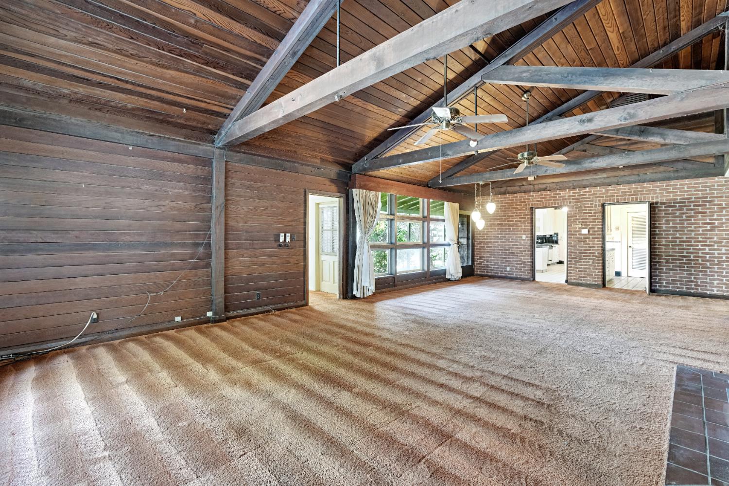 5309 E White Ave, Fresno, CA 93727