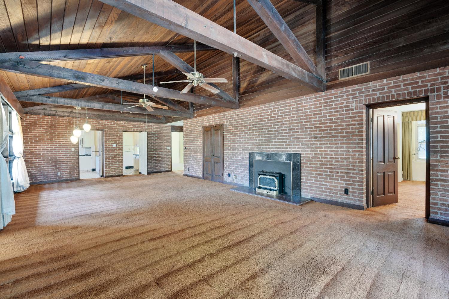 5309 E White Ave, Fresno, CA 93727