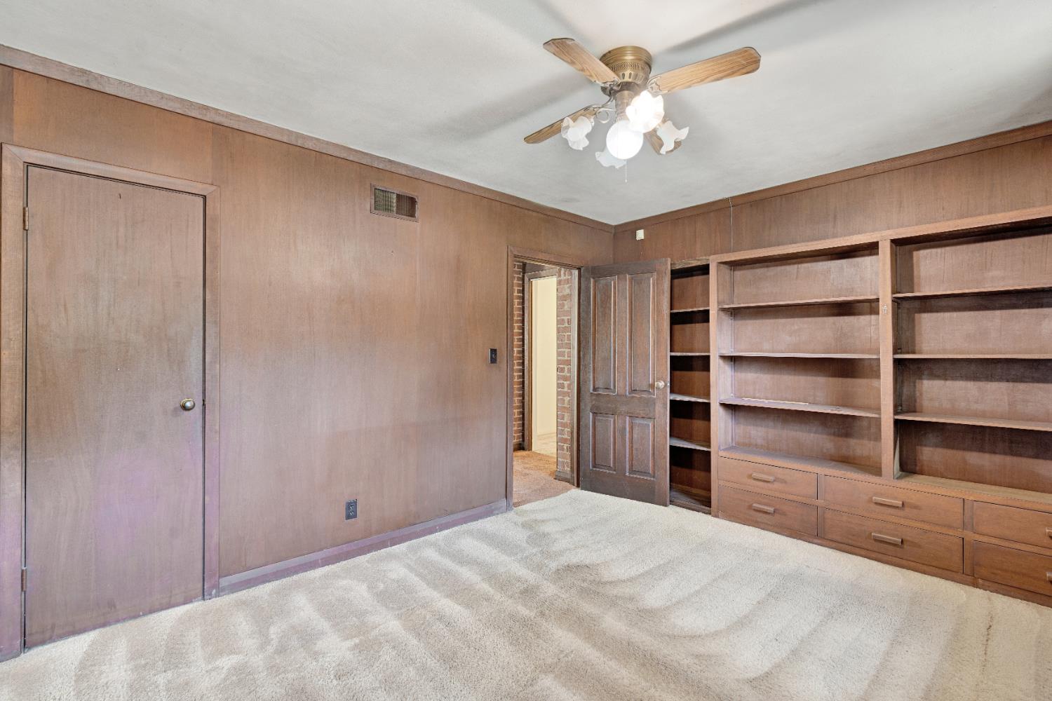 5309 E White Ave, Fresno, CA 93727