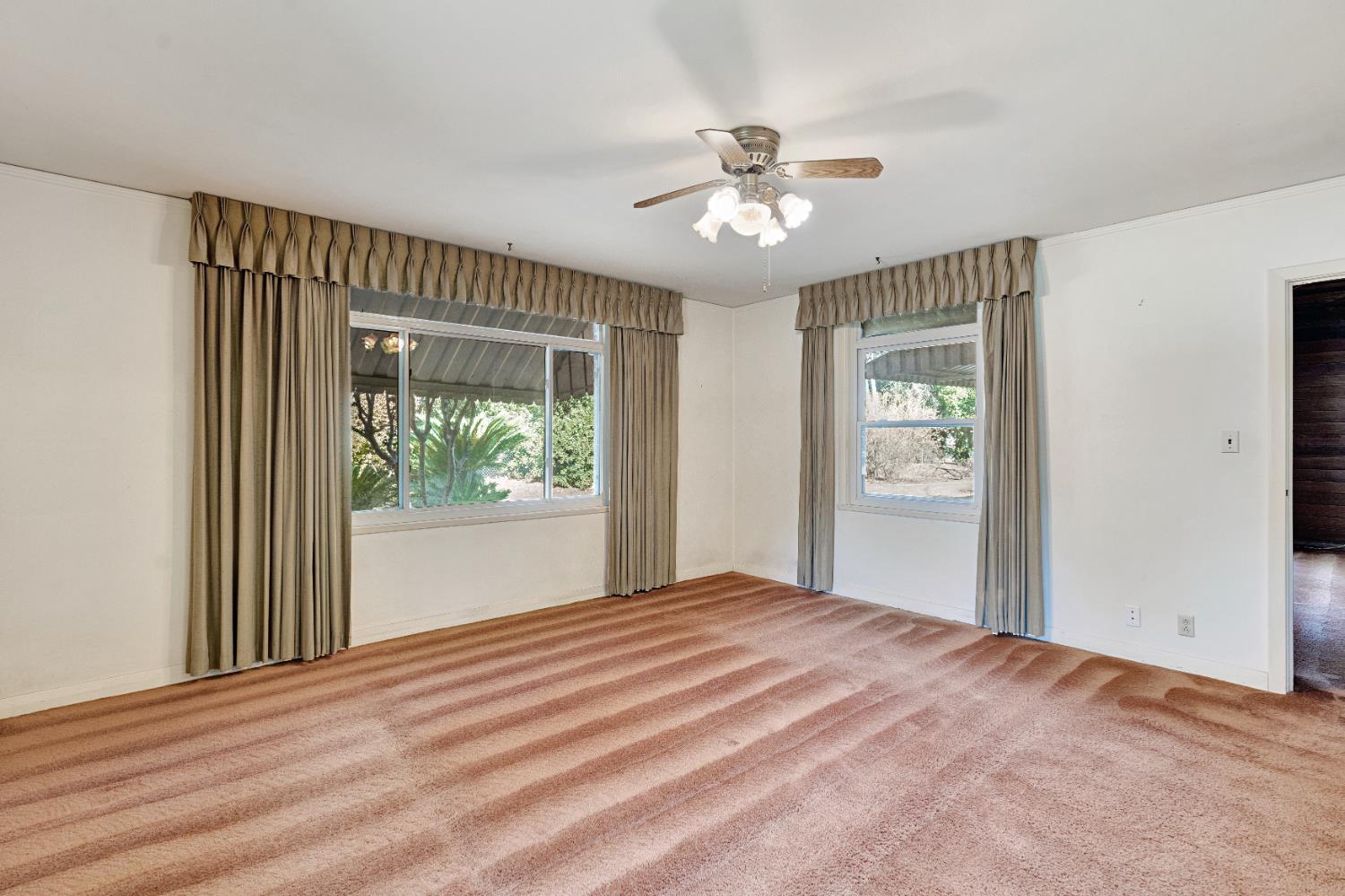 5309 E White Ave, Fresno, CA 93727