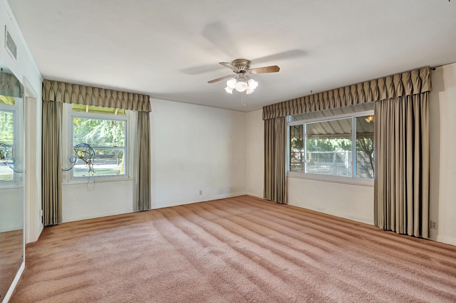 5309 E White Ave, Fresno, CA 93727