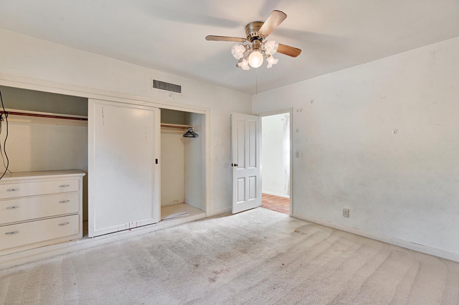 5309 E White Ave, Fresno, CA 93727