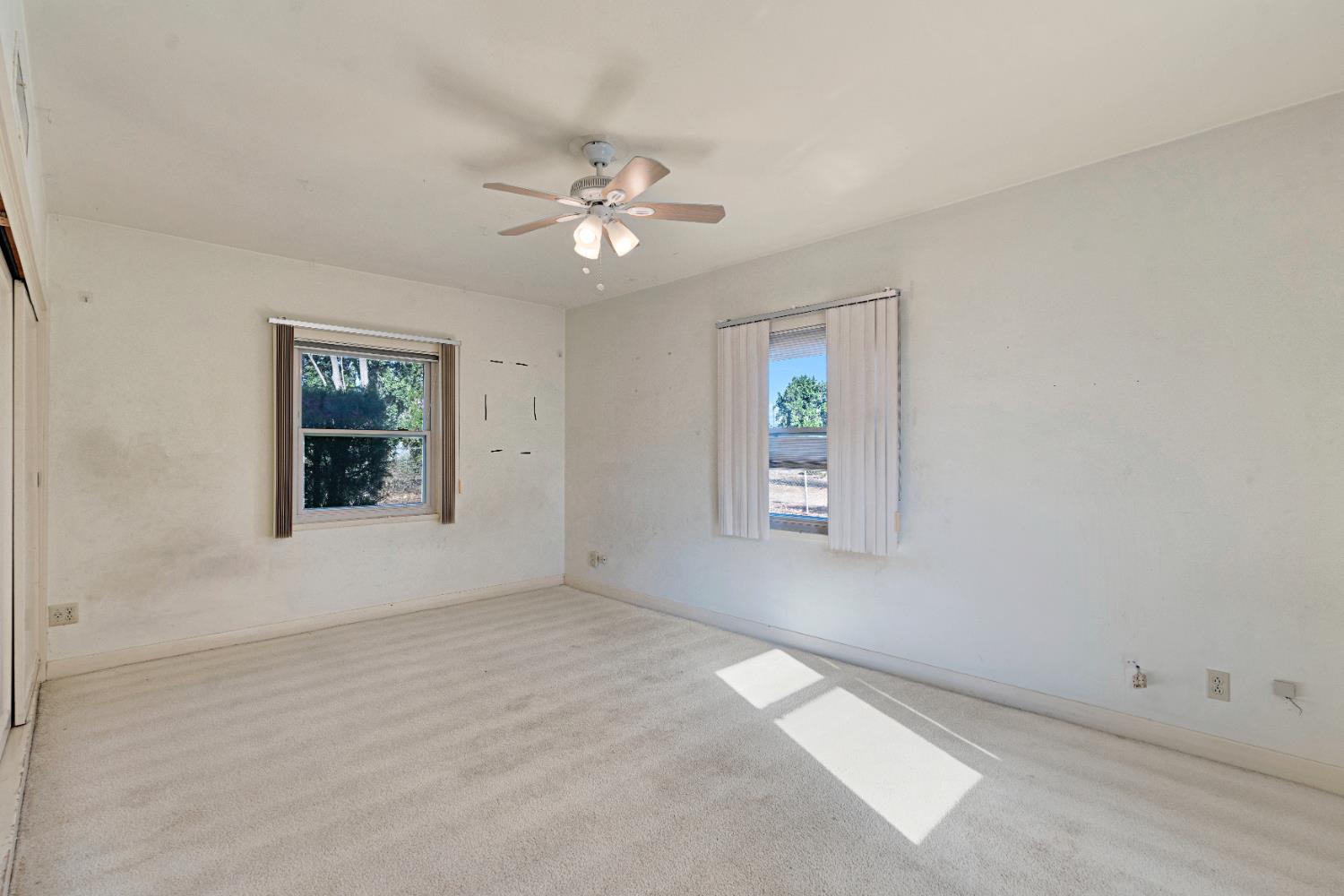 5309 E White Ave, Fresno, CA 93727