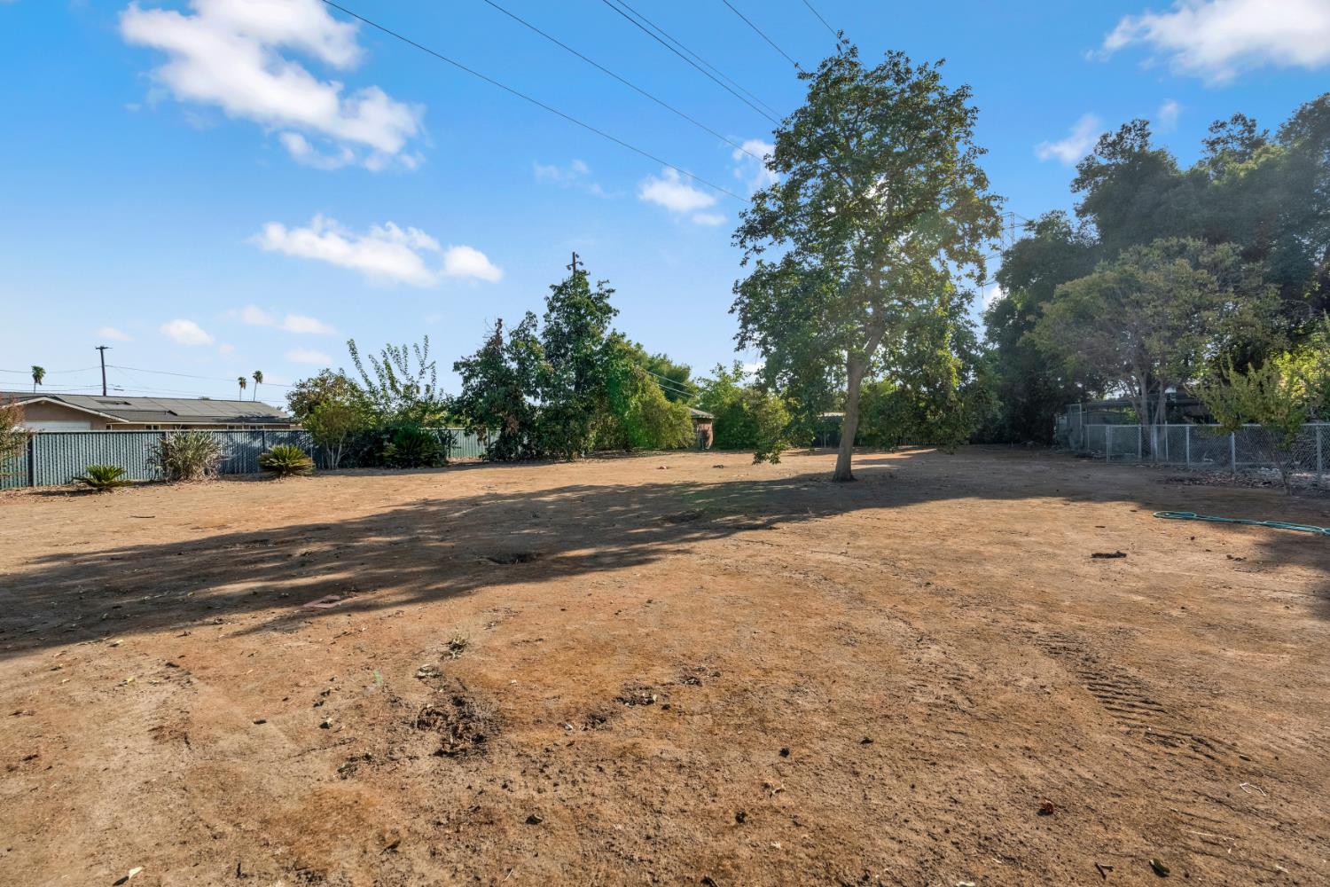 5309 E White Ave, Fresno, CA 93727