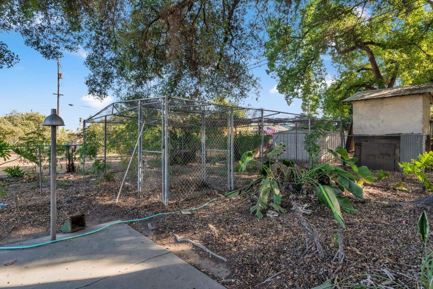 5309 E White Ave, Fresno, CA 93727