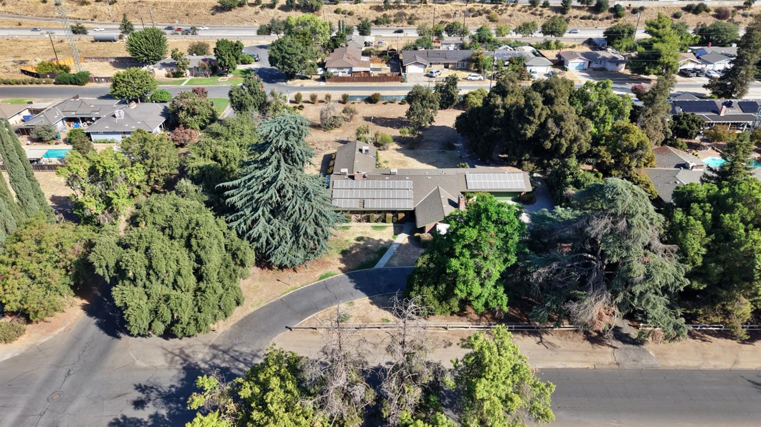 5309 E White Ave, Fresno, CA 93727