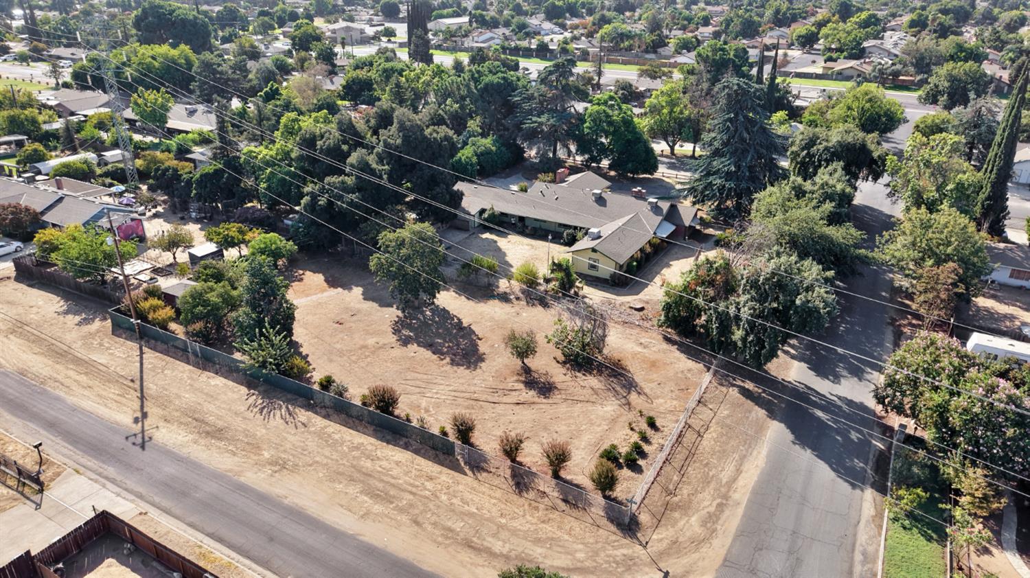5309 E White Ave, Fresno, CA 93727
