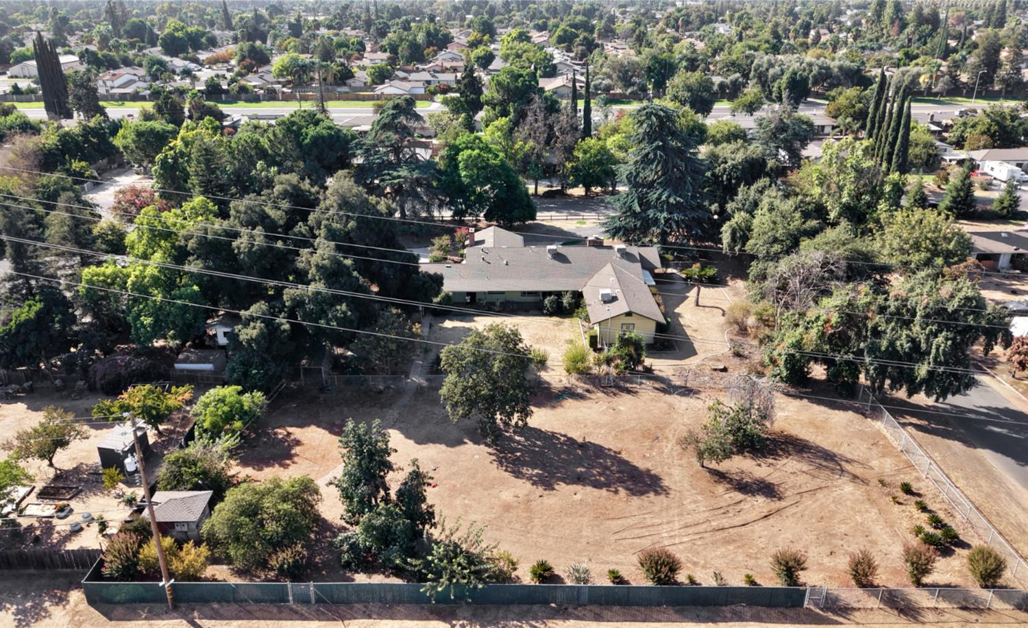 5309 E White Ave, Fresno, CA 93727