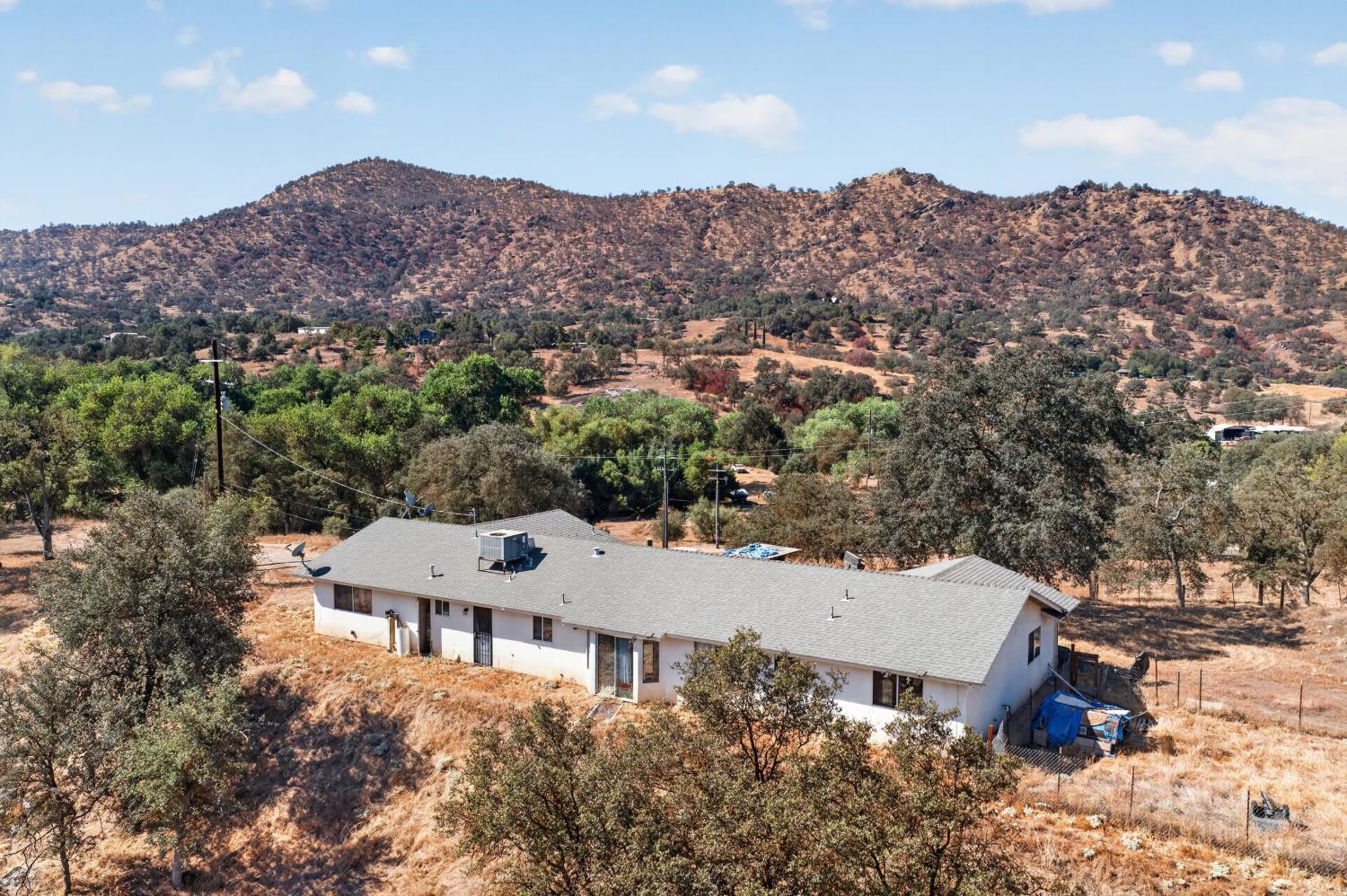 37096 Sand Creek Rd, Yokuts Valley, CA 93675