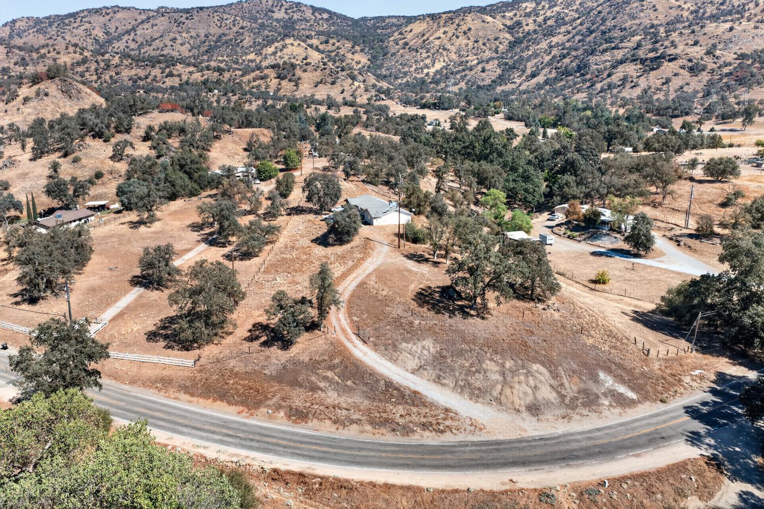 37096 Sand Creek Rd, Yokuts Valley, CA 93675