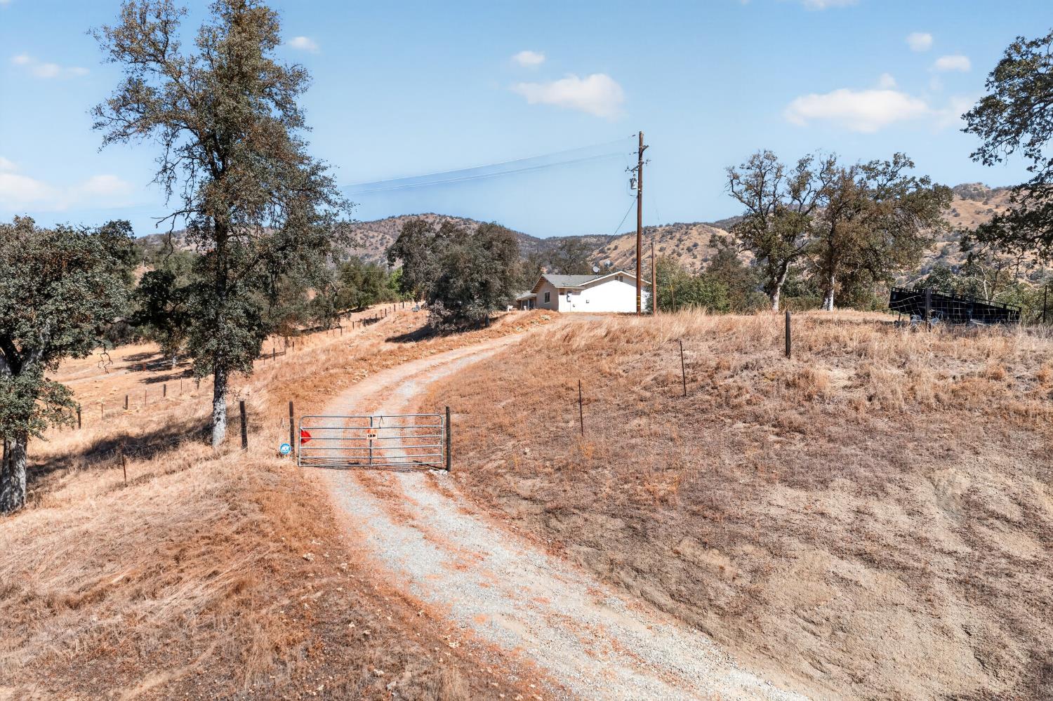 37096 Sand Creek Rd, Yokuts Valley, CA 93675