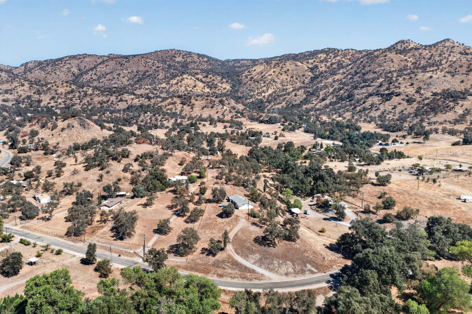 37096 Sand Creek Rd, Yokuts Valley, CA 93675