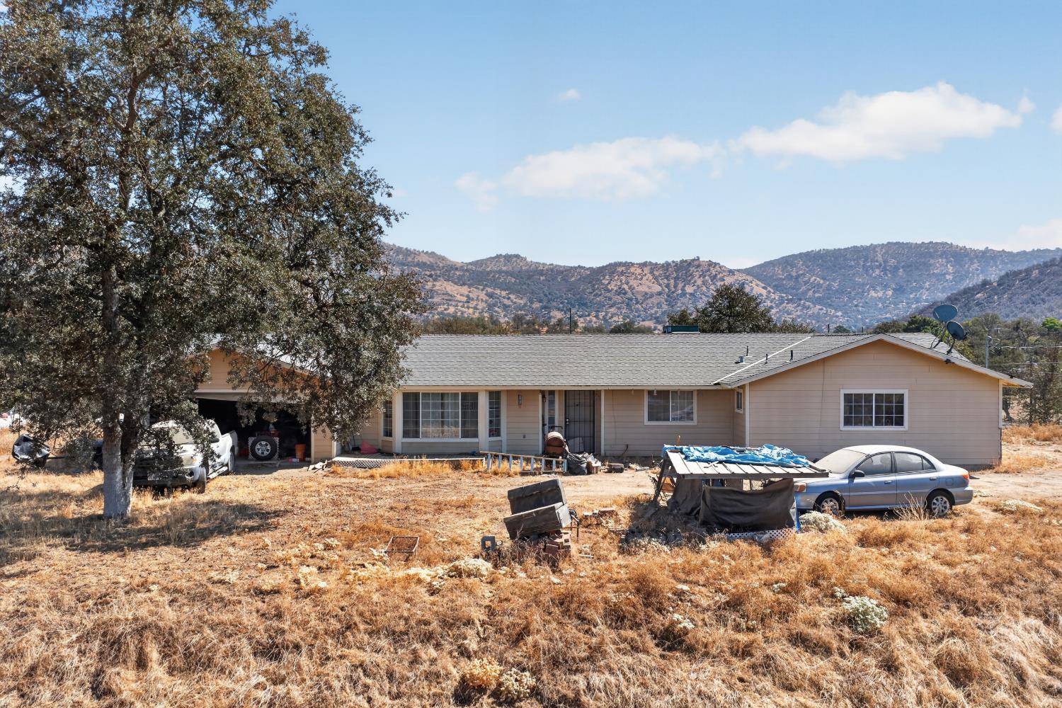 37096 Sand Creek Rd, Yokuts Valley, CA 93675