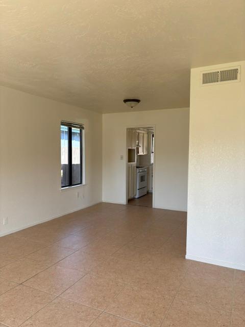 1151 Pontiac Ave, Clovis, CA 93612