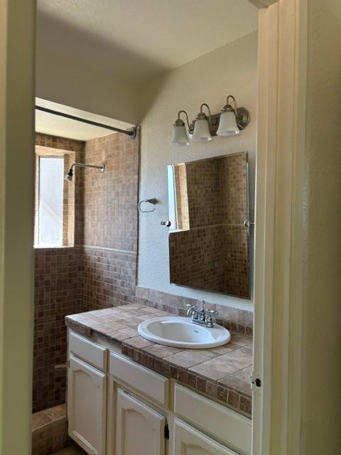1151 Pontiac Ave, Clovis, CA 93612