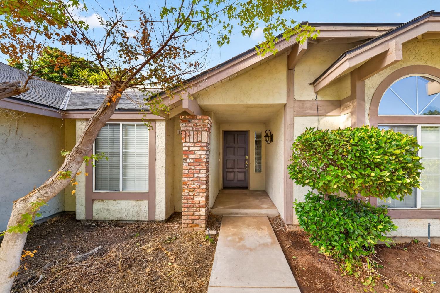 1554 E Utah Ave, Fresno, CA 93720