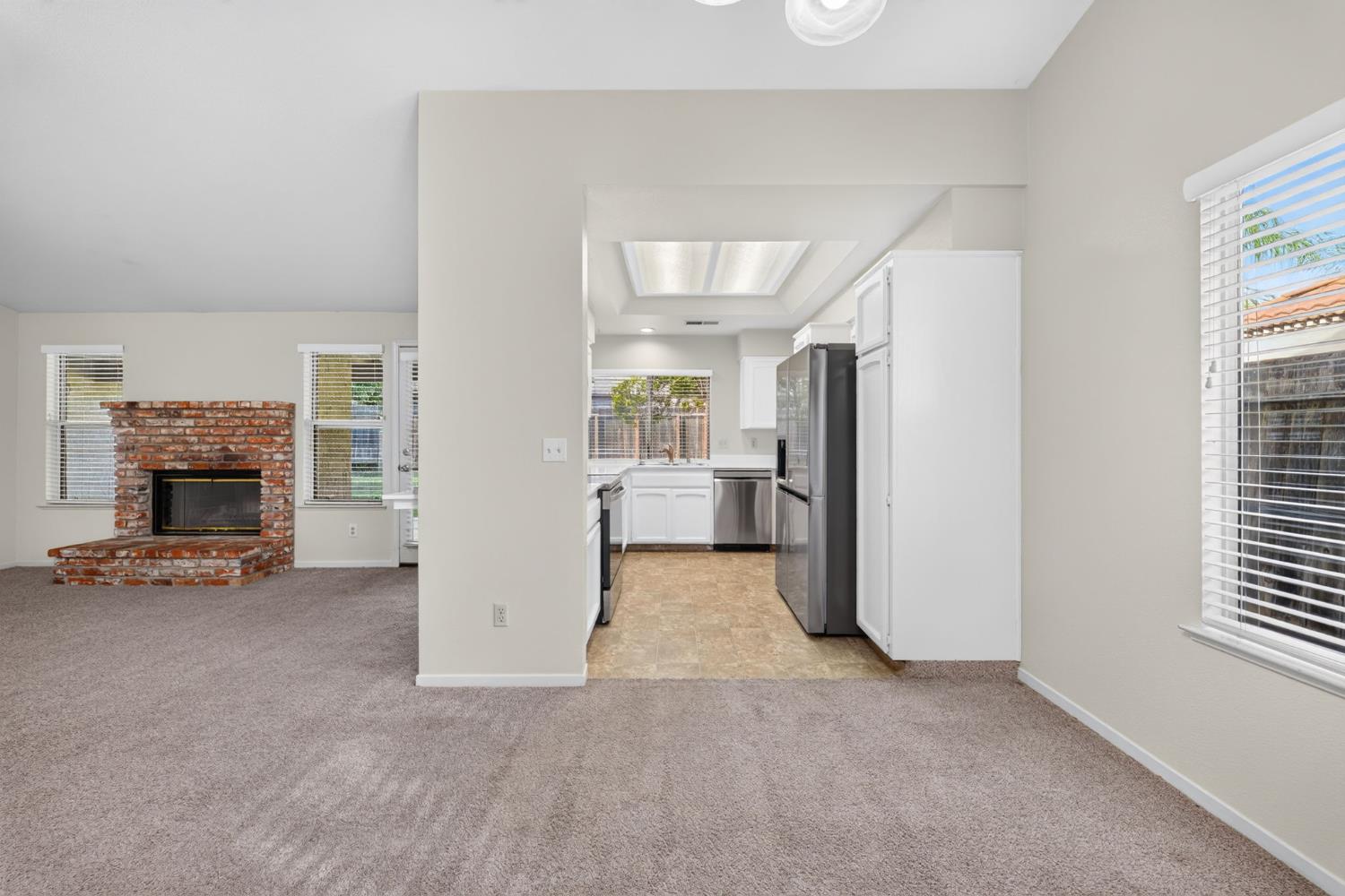 1554 E Utah Ave, Fresno, CA 93720