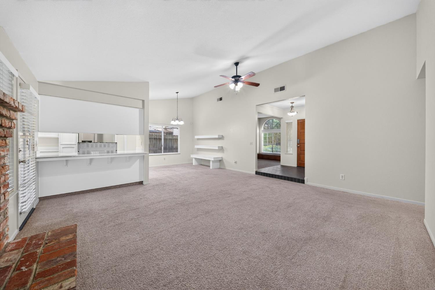1554 E Utah Ave, Fresno, CA 93720