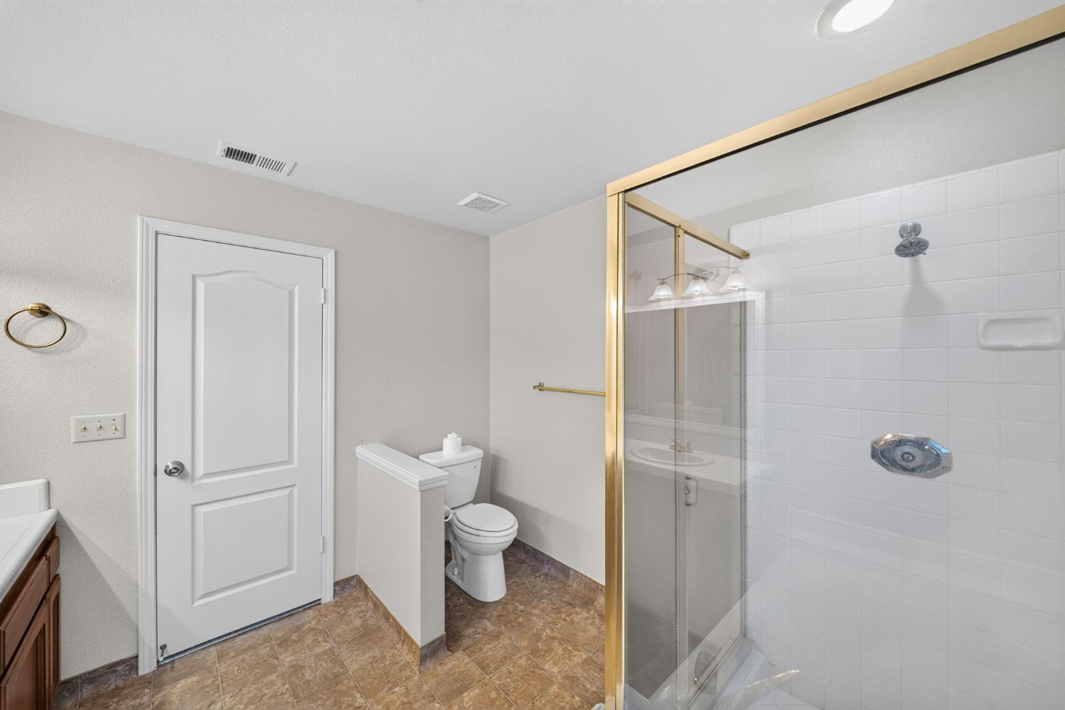 1554 E Utah Ave, Fresno, CA 93720