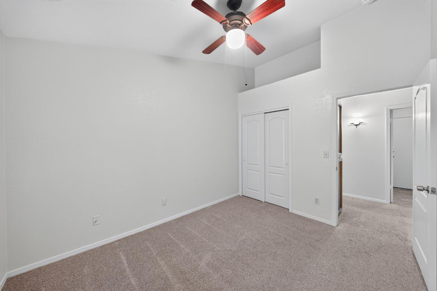 1554 E Utah Ave, Fresno, CA 93720