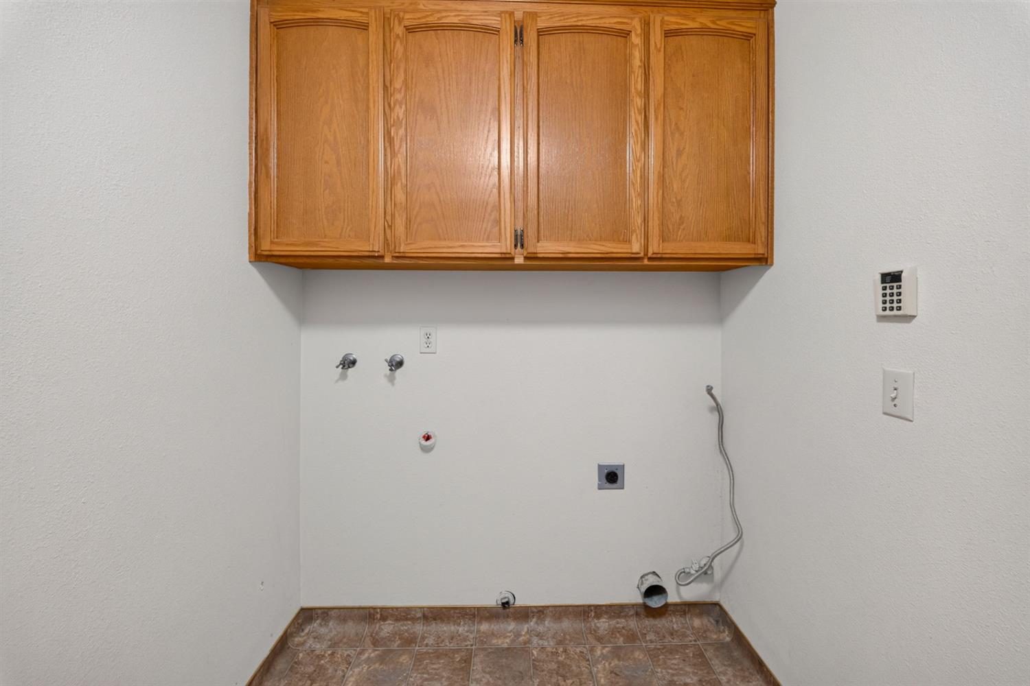 1554 E Utah Ave, Fresno, CA 93720