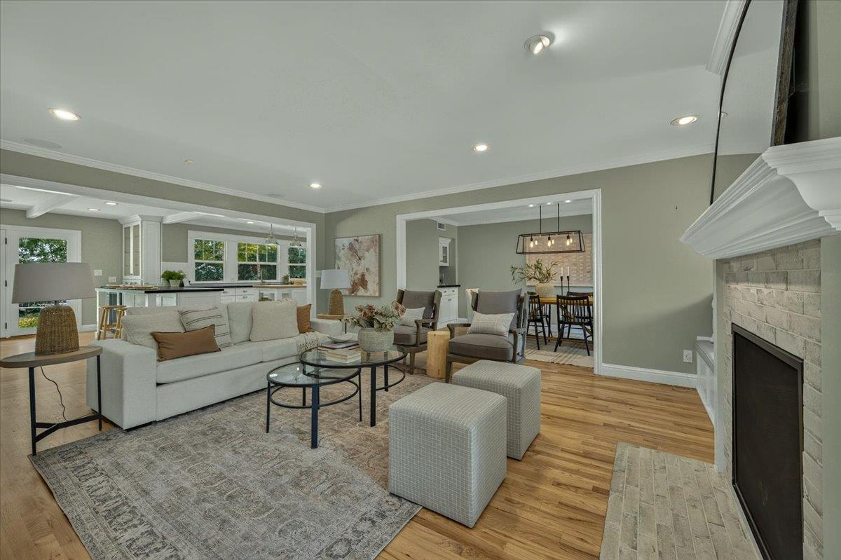505 E Swift Ave, Fresno, CA 93704