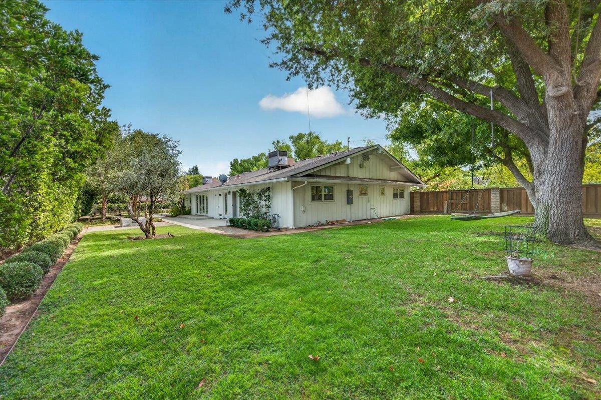 505 E Swift Ave, Fresno, CA 93704