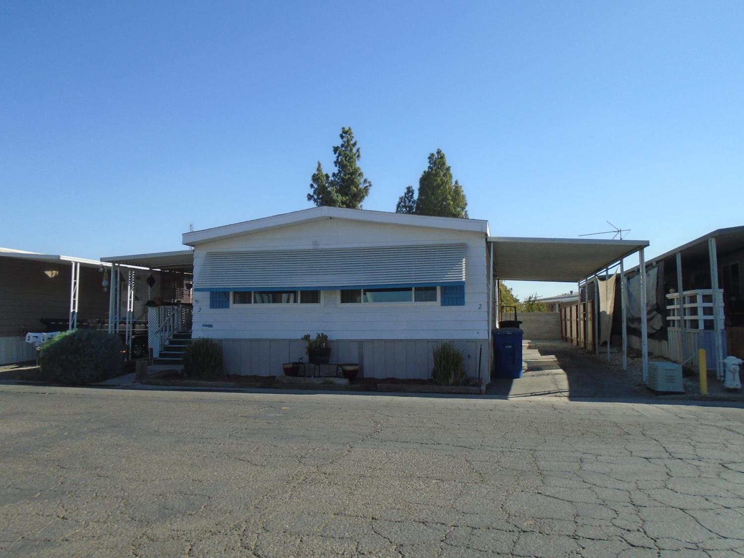 852 #2 E Grangeville Blvd #2, Hanford, CA 93230