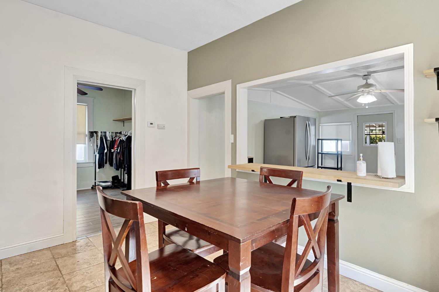 1306 N Roosevelt Ave, Fresno, CA 93728