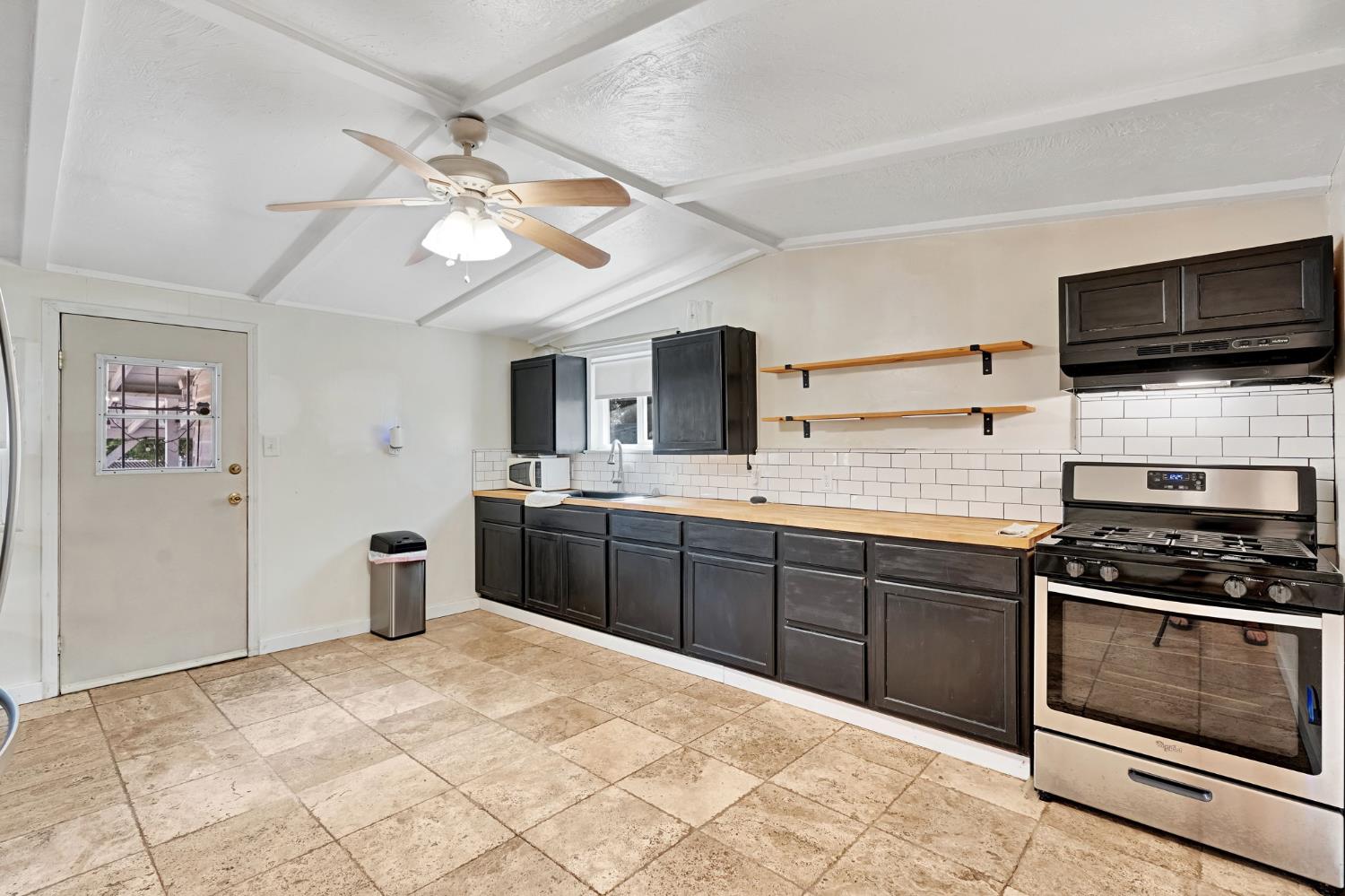 1306 N Roosevelt Ave, Fresno, CA 93728