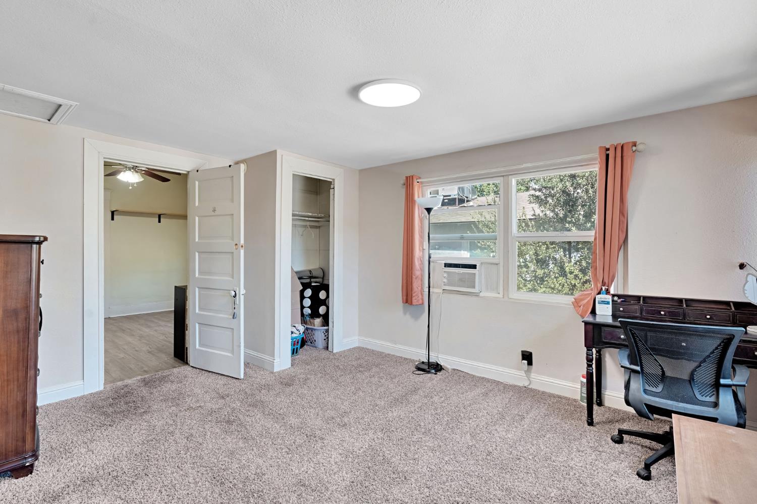 1306 N Roosevelt Ave, Fresno, CA 93728